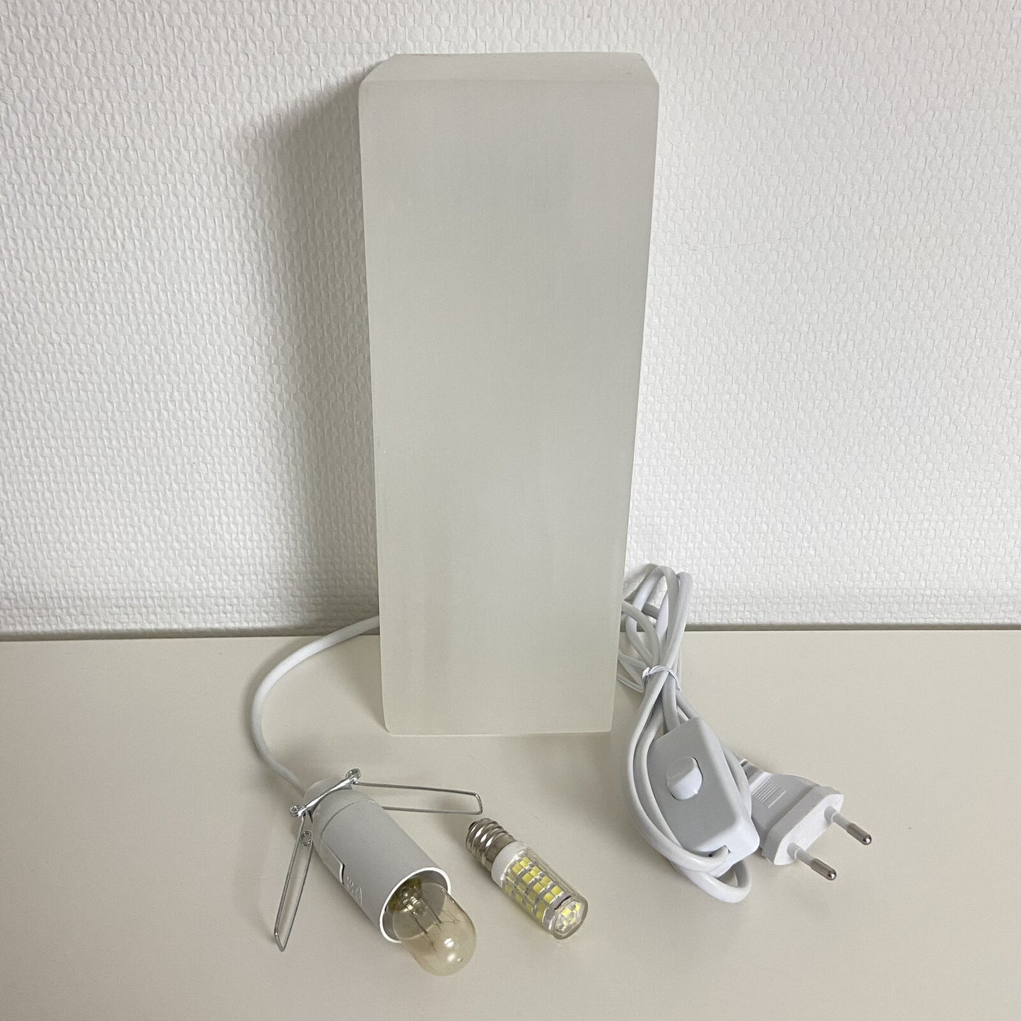 Lampe en Sélénite - Carrée (25 cm)