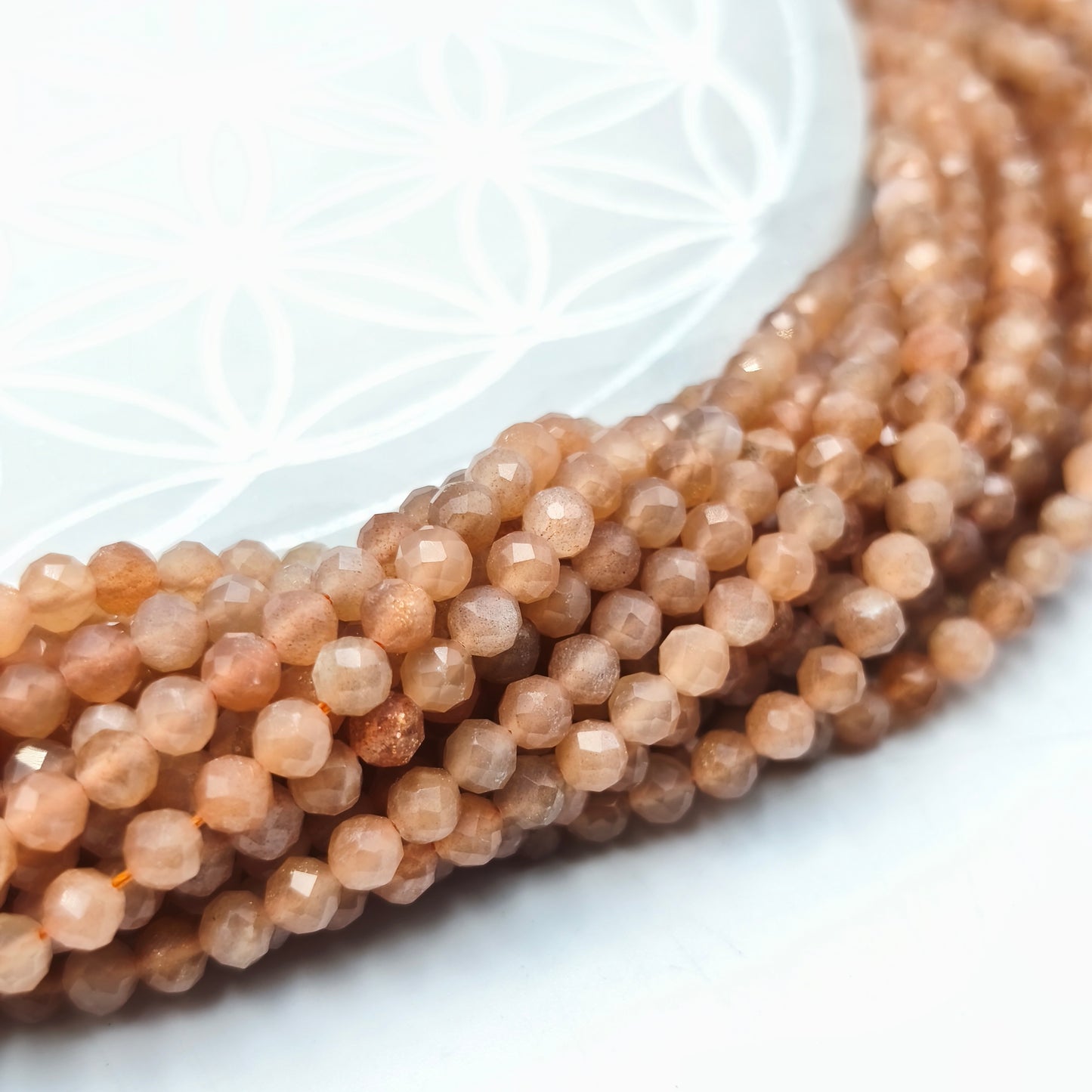 Rang facetté - Pierre de soleil (4 mm)