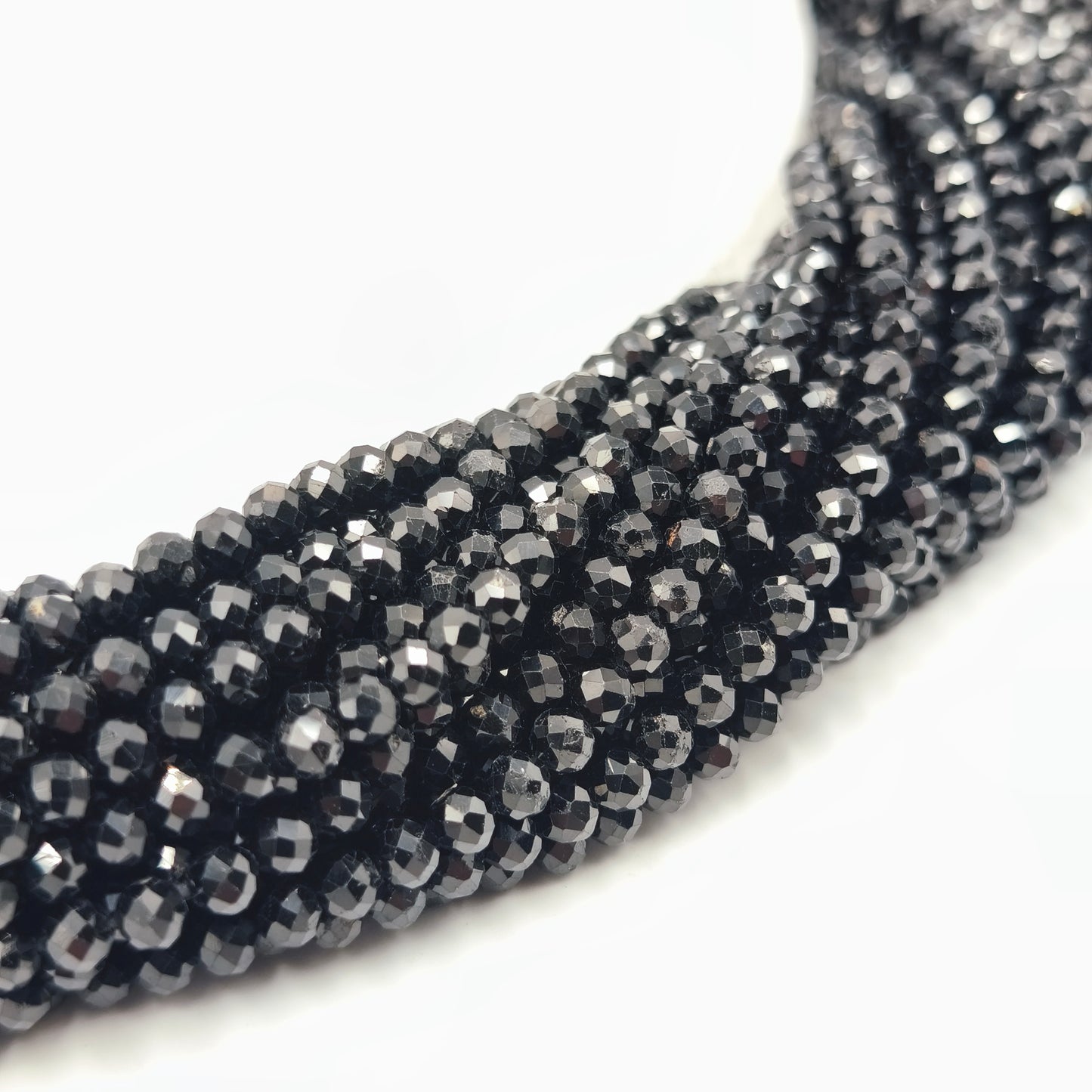 Rang facetté - Tourmaline noire (4 mm)