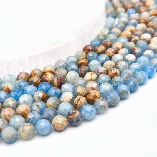 Rang de perles facettées - Calcite bleue (8 mm)