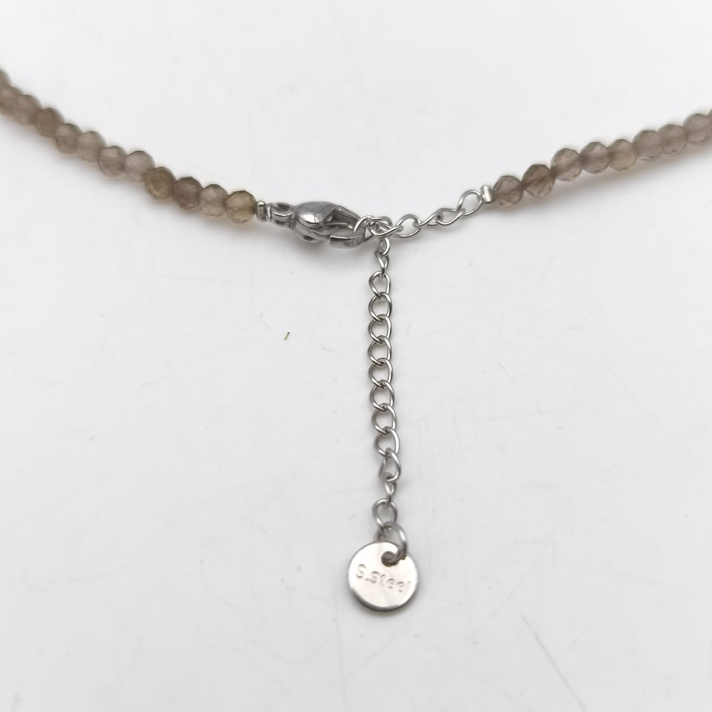 Collier perles facettées - Quartz fumé (3 mm)
