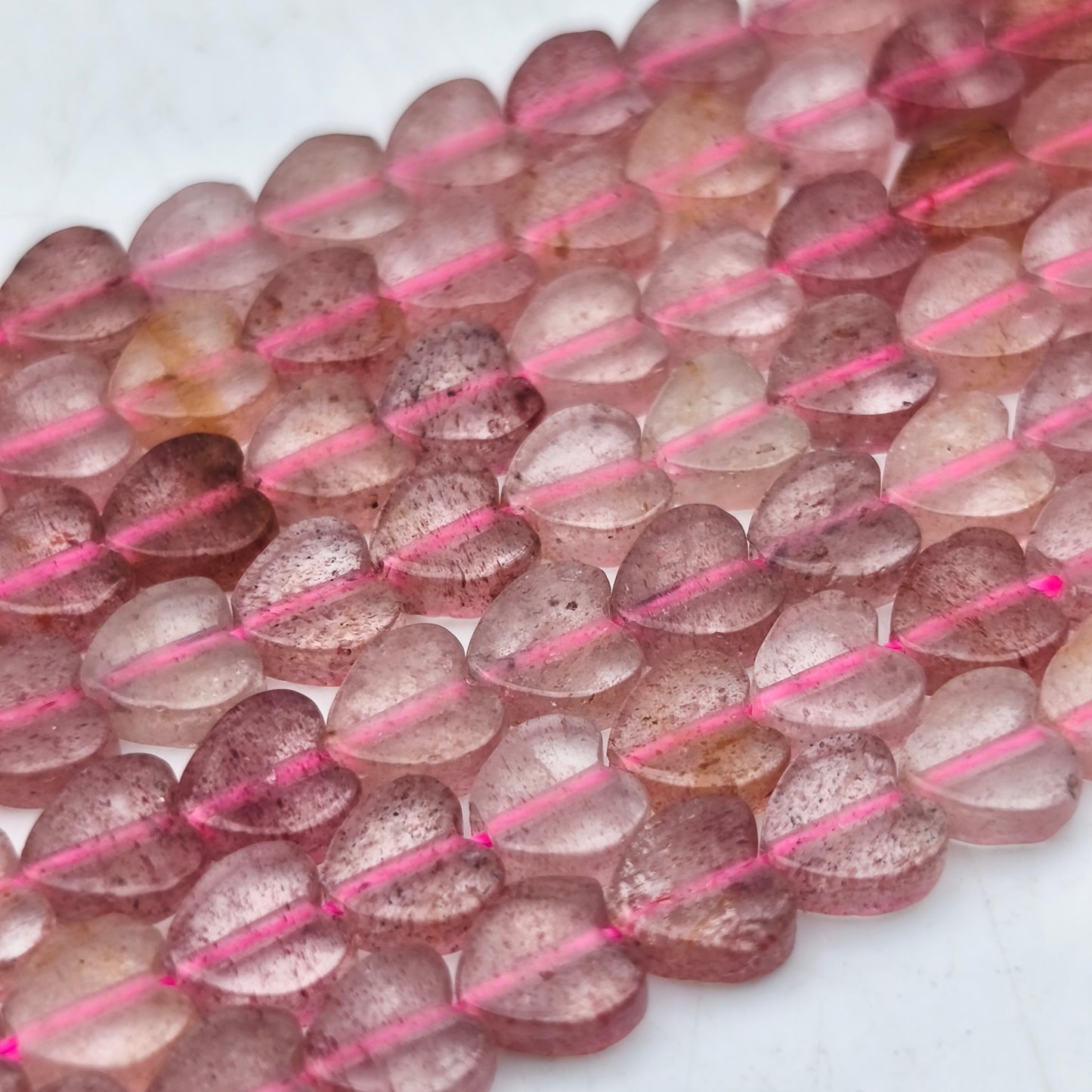 Rang de perles cœur - Quartz "Morango" (6 mm)