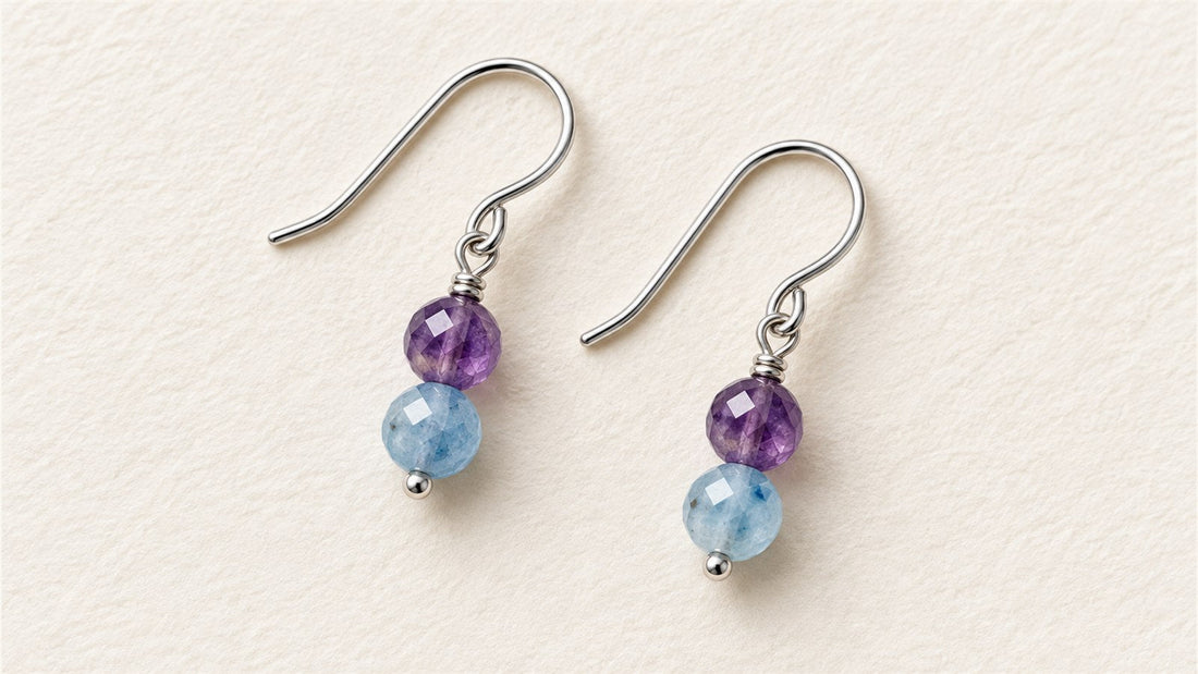 Boucles d’oreilles duos verticaux : aigue-marine facettée et améthyste facettée