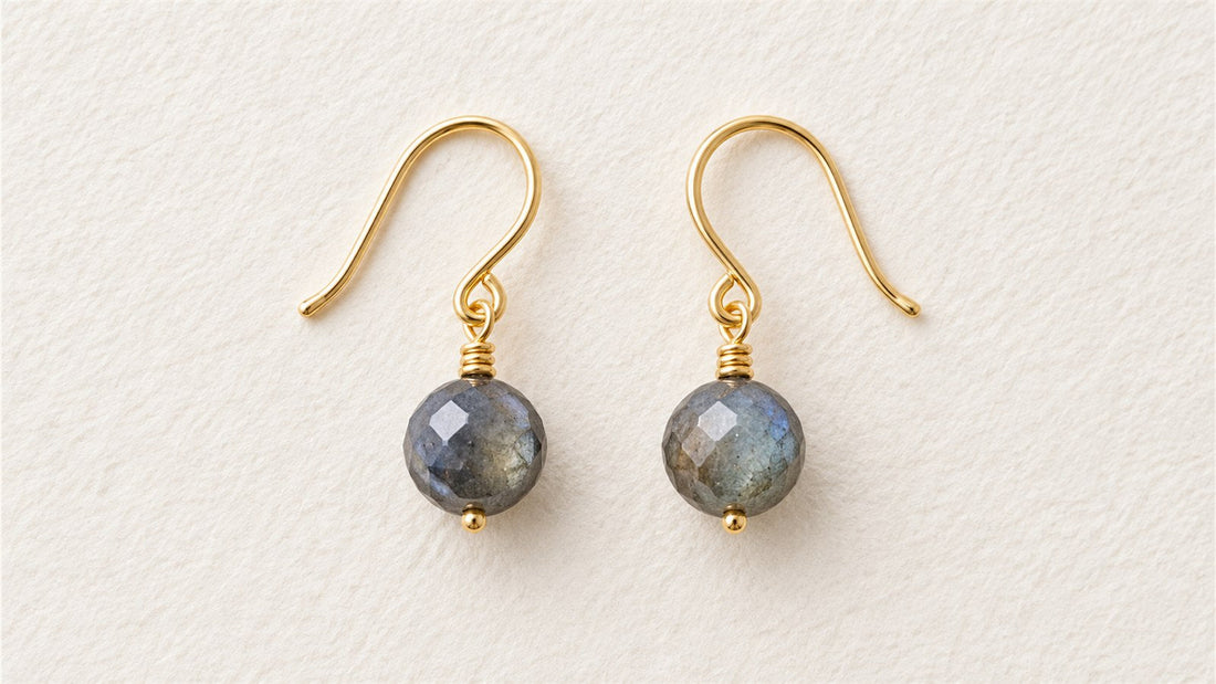 Boucles d’oreilles gouttes simples : labradorite facettée