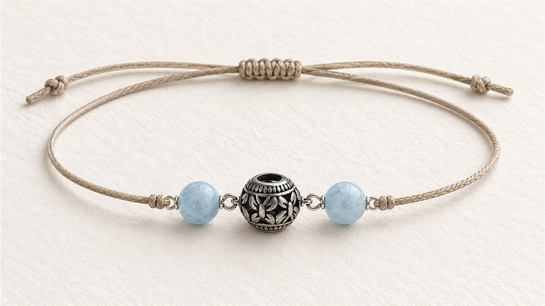 Bracelet de cheville nœud et cordon perlé : apprêt acier inoxydable petits nœuds et aigue-marine extra
