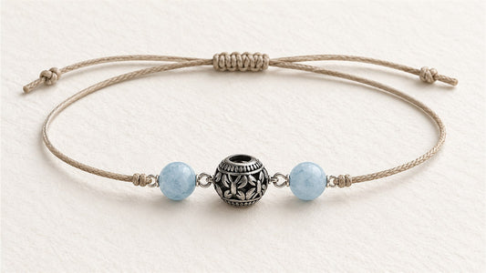 Bracelet de cheville nœud et cordon perlé : apprêt acier inoxydable petits nœuds et aigue-marine extra