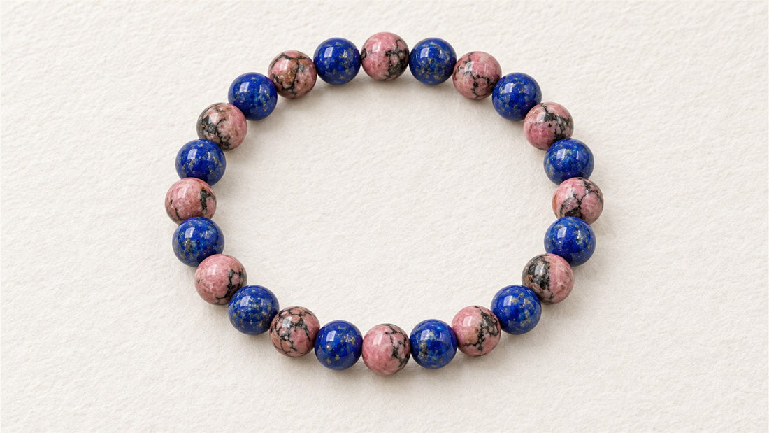 Bracelet élastique en alternance : rhodonite et lapis-lazuli extra