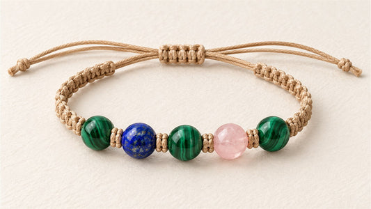 Bracelet macramé à cinq perles : malachite, lapis-lazuli extra et quartz rose