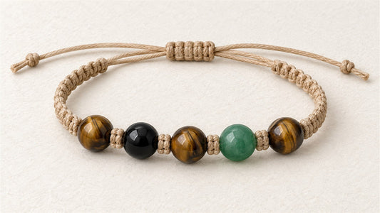 Bracelet macramé à cinq perles : œil de tigre, onyx et aventurine verte