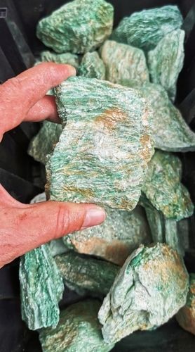 Pierres Brutes - Fuschite