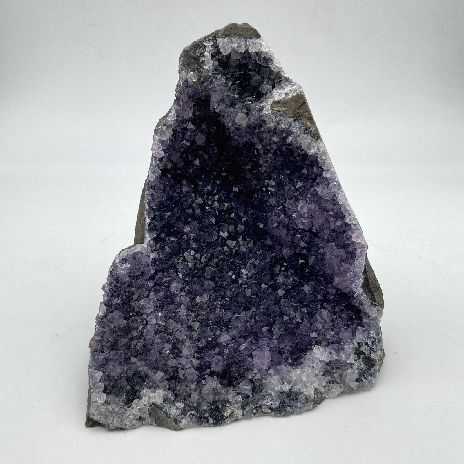 Lot de 3 Améthystes Brutes - Base Sciée n°6 - 3,550 kg