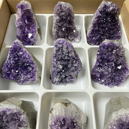 Lot de 12 Améthystes Brutes - Base Sciée n°2 - 4,600 kg