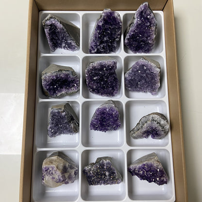 Lot de 12 Améthystes Brutes - Base Sciée n°6 - 4,650 kg
