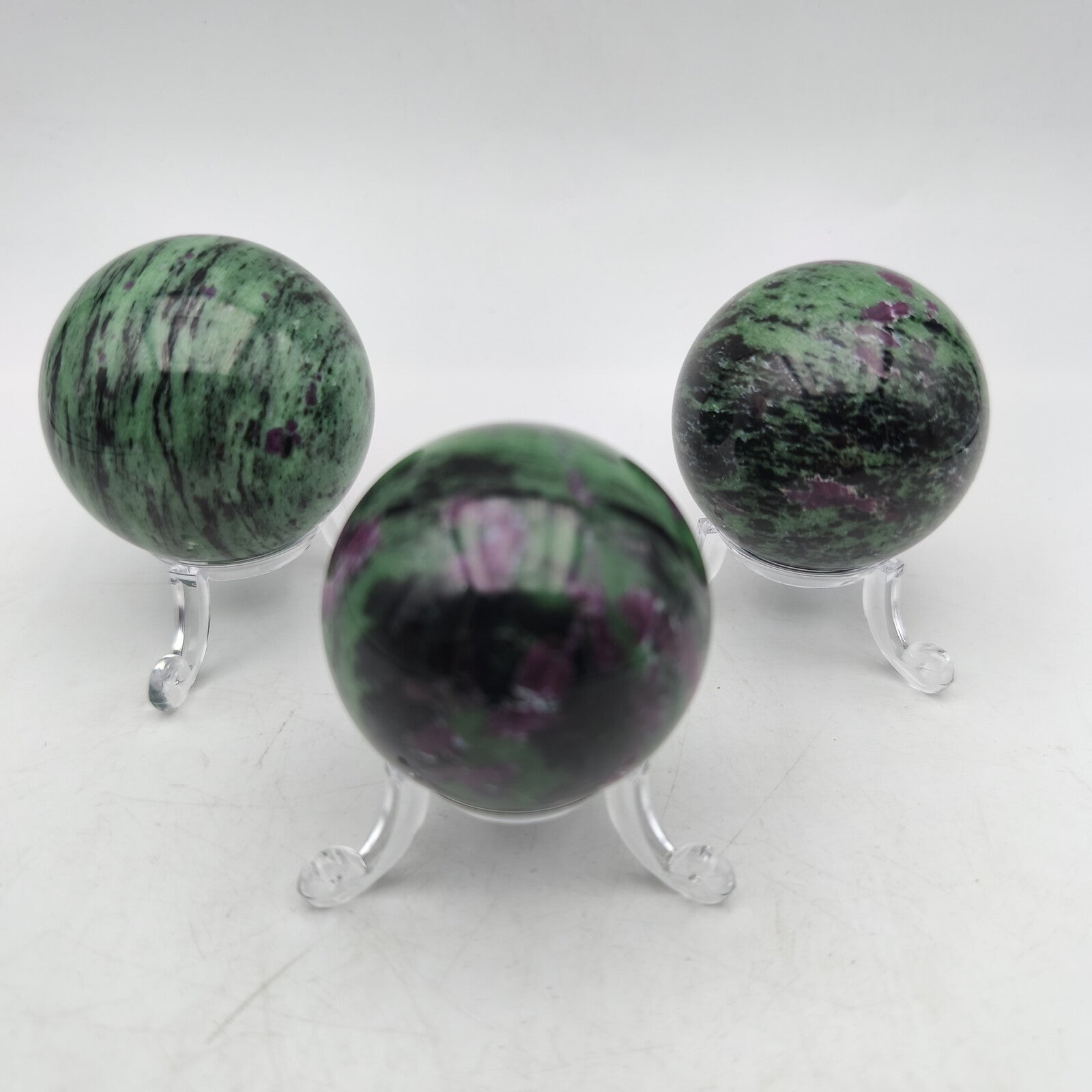 Sphère - Rubis zoisite  - Diamètre 4,5 / 5 cm