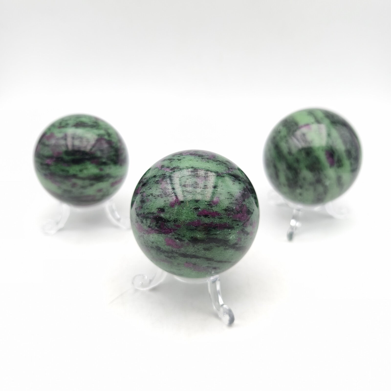 Sphère - Rubis zoisite  - Diamètre 5,5 / 6 cm