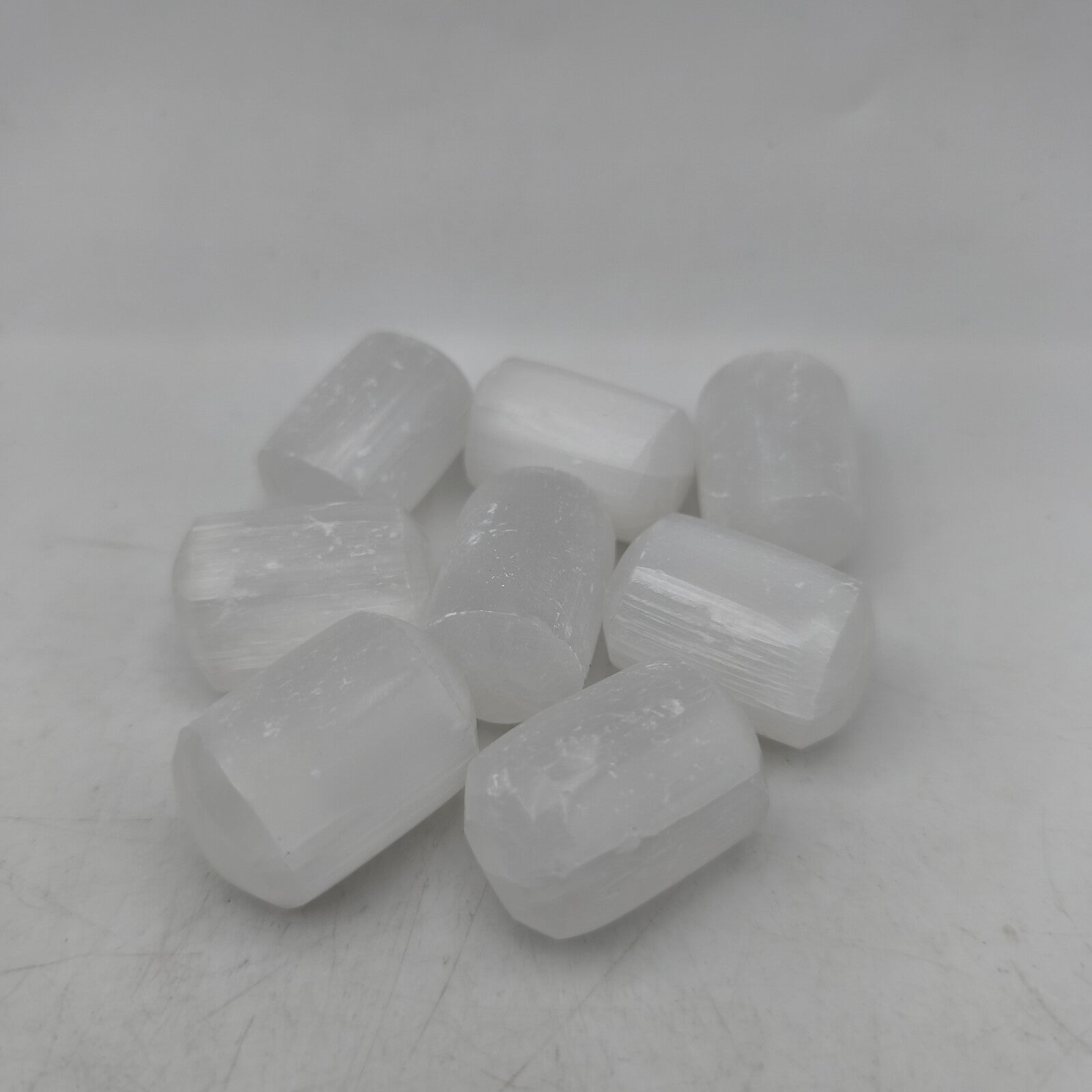 Pierres Roulées - Selenite blanche