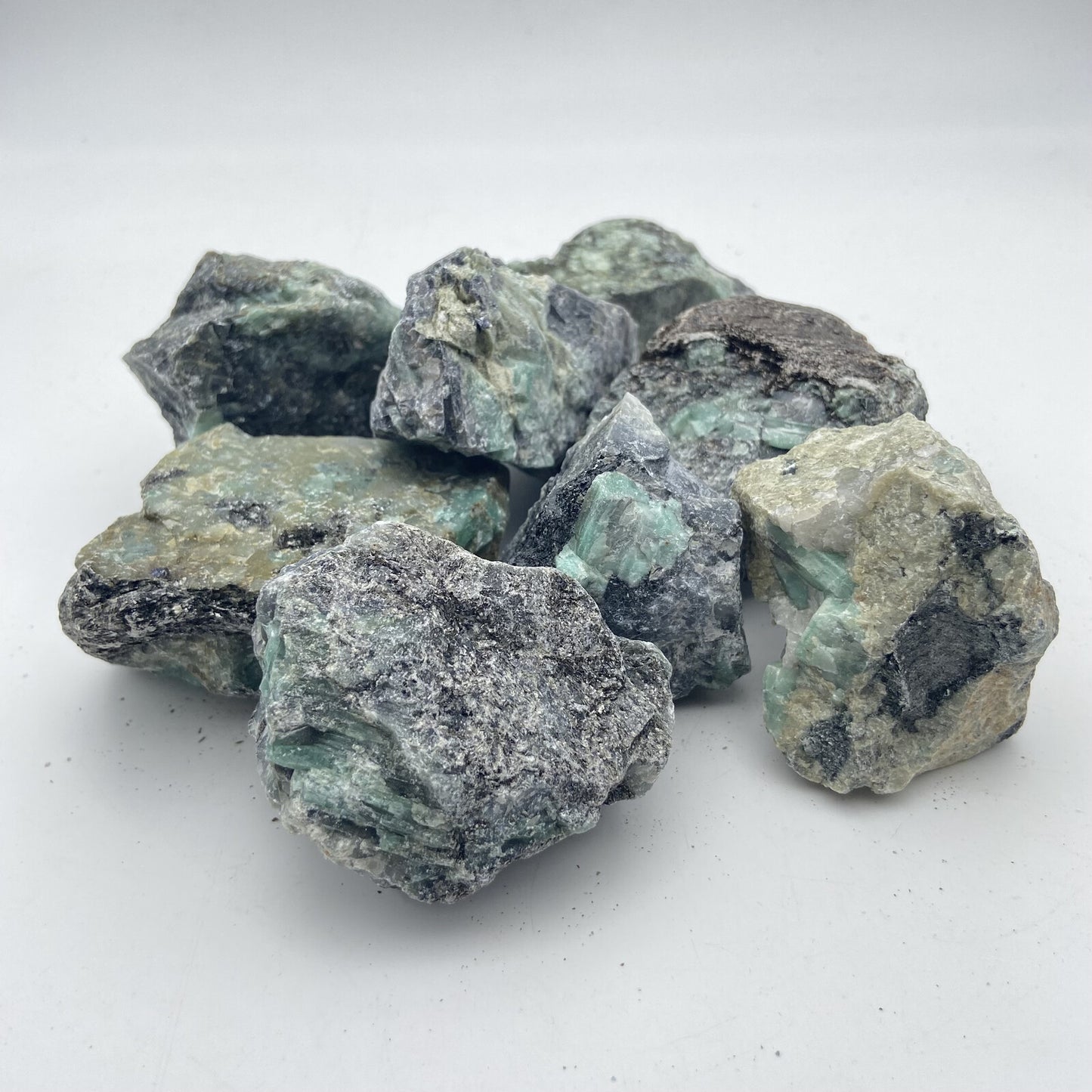 Pierres Brutes - Émeraude sur Quartz