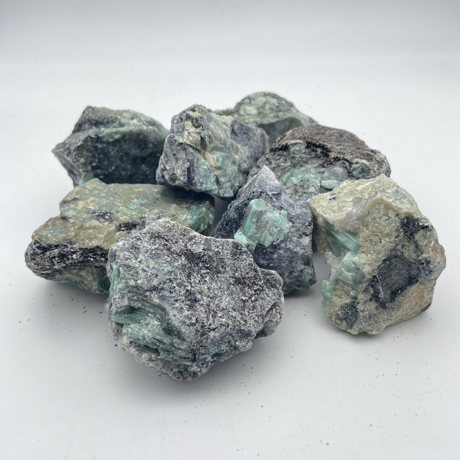 Pierres Brutes - Émeraude sur Quartz