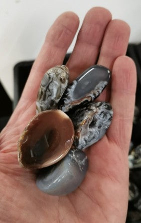 Pierres Roulées - Agate Plume / Demi Agate Polie