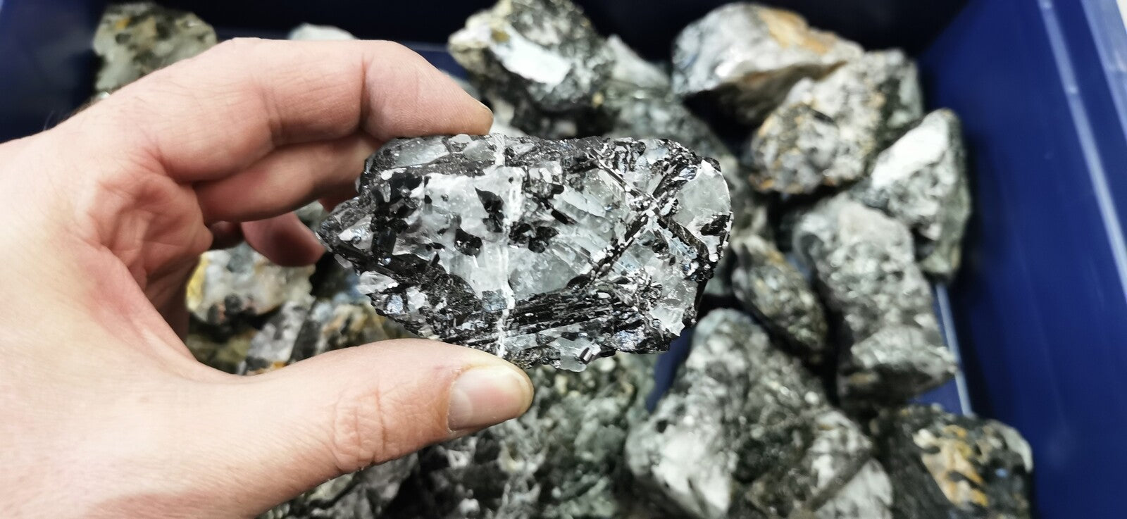 Pierres Brutes - Tourmaline Noire & Quartz