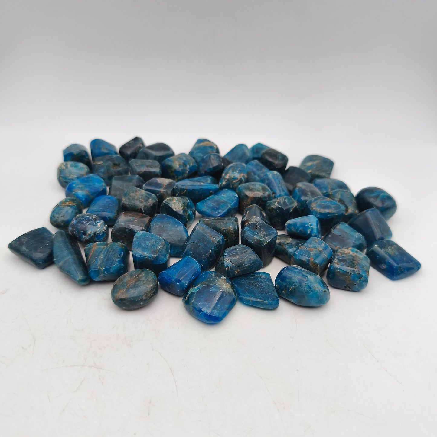 Pierres Roulées - Apatite bleue - (200 g) - Taille #04 - 2/3 cm