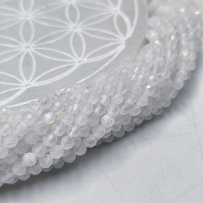 Rang facetté - Pierre de lune blanche (4 mm)