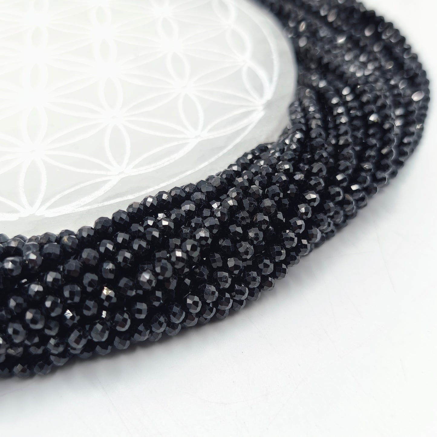 Rang facetté - Tourmaline noire (4 mm)