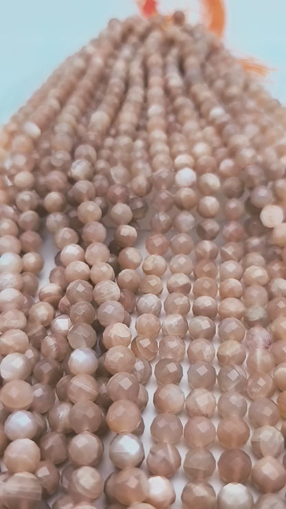 Rang de perles facettées - Pierre de soleil (8 mm)