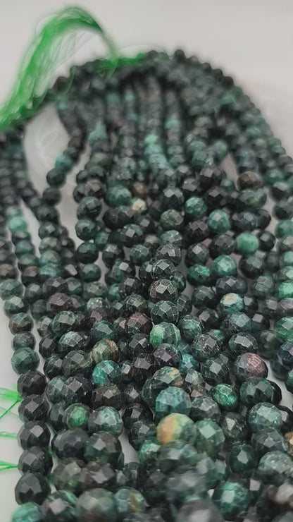 Rang de perles facettées - Emeraude (8 mm)