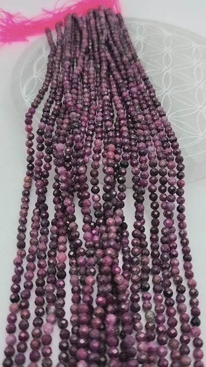 Rang de perles facettées - Rubis (4 mm)