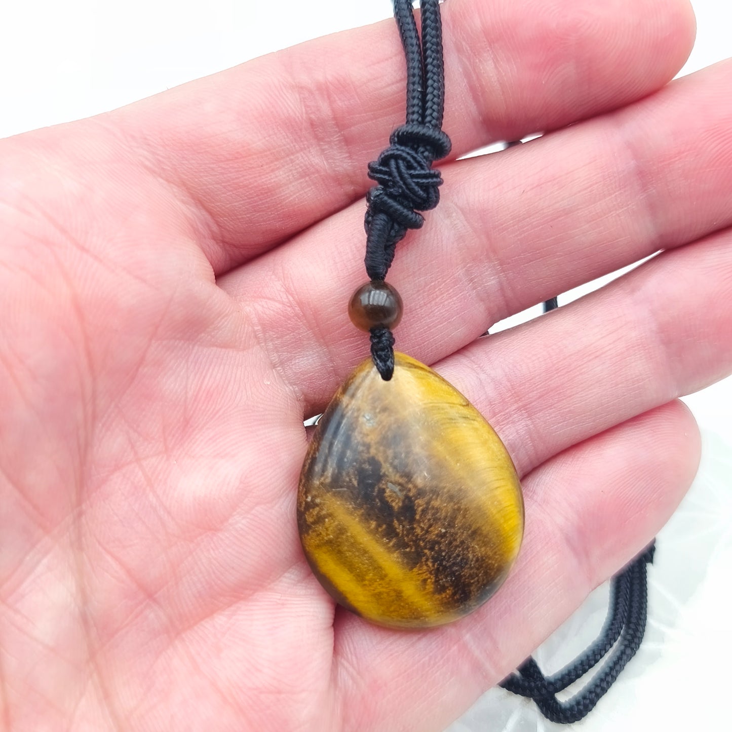 Pendentif poire avec son cordon - Oeil de tigre