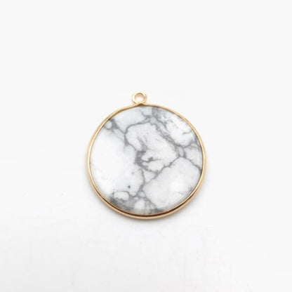 Pendentif rond serti Howlite