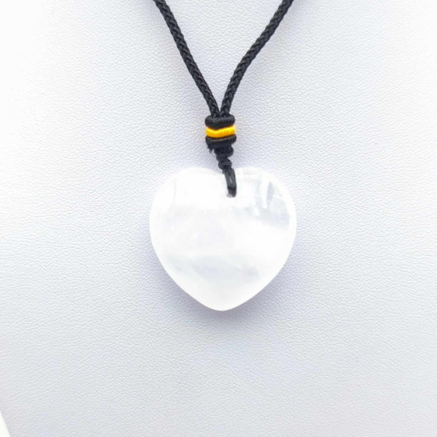 Pendentif cœur M avec son cordon - Cristal de roche