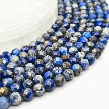 Rang de perles facettées - Lapis Lazuli (8 mm)