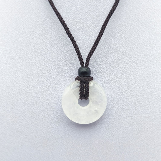 Pendentif donut 2 cm avec son cordon - Cristal de roche