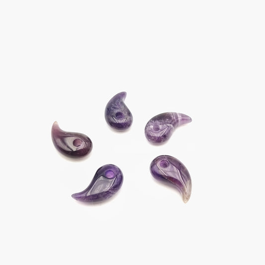 Pendentif Magatama Améthyste naturelle