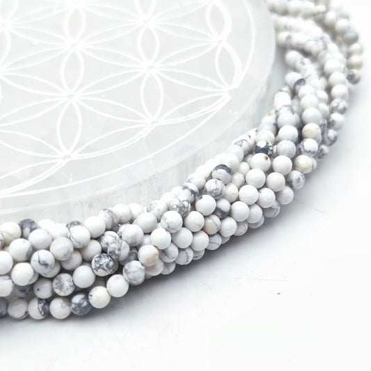 Rang de perles - Howlite (4 mm)