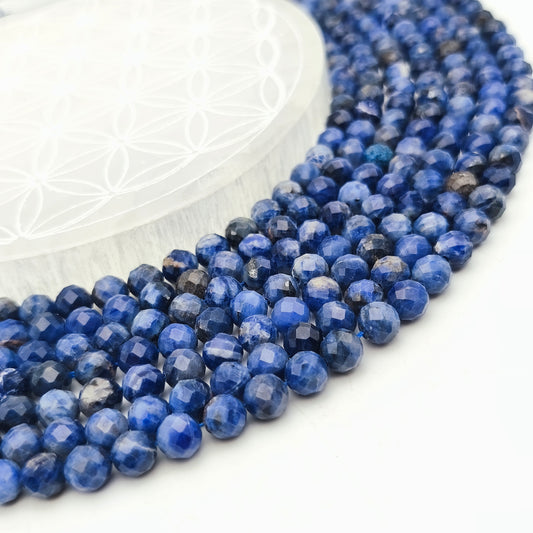 Rang de perles facettées - Sodalite EXTRA (8 mm)