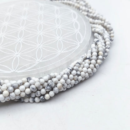 Rang de perles - Howlite (4 mm)