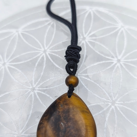 Pendentif poire avec son cordon - Oeil de tigre
