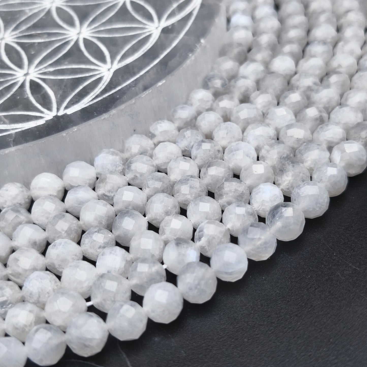 Rang de perles facettées - Pierre de lune blanche Transparente A (8 mm)