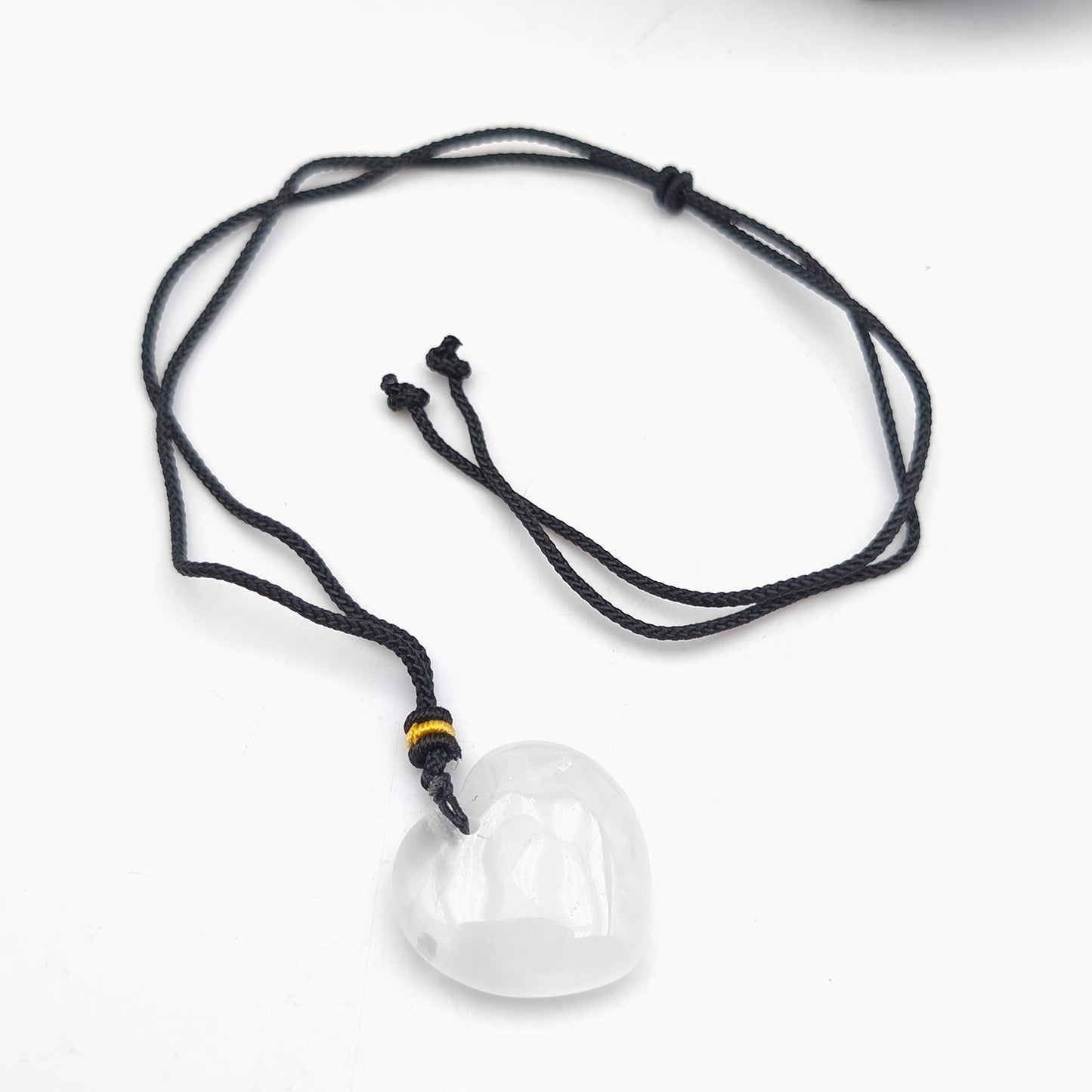 Pendentif cœur M avec son cordon - Cristal de roche