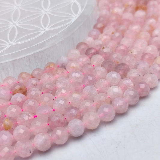 Rang de perles facettées - Quartz hématoïde rose (8 mm)