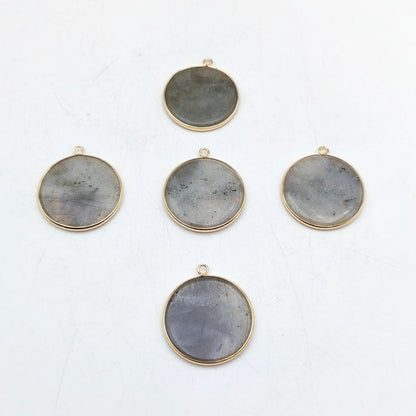 Pendentif rond serti Labradorite naturelle