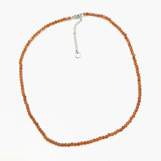 Collana di perle sfaccettate - Granato (3 mm)