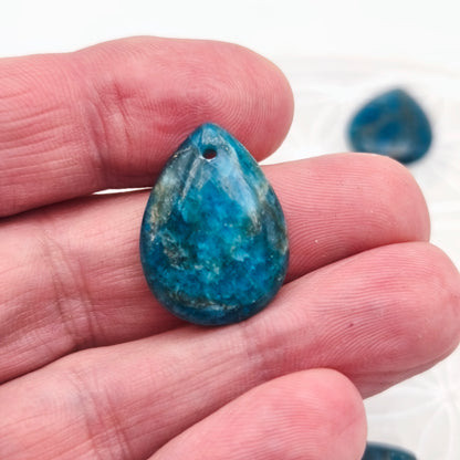 Pendentif Goutte Apatite bleue