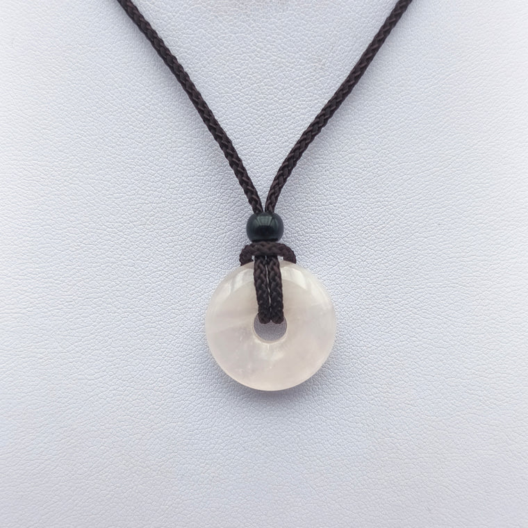 Pendentif donut 2 cm avec son cordon - Quartz rose