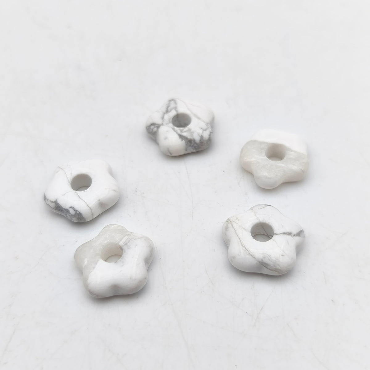 Pendentif Fleur Howlite