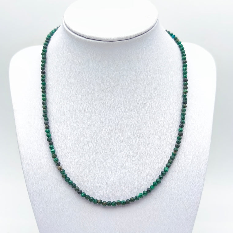 Collier perles facettées - Malachite (3 mm)