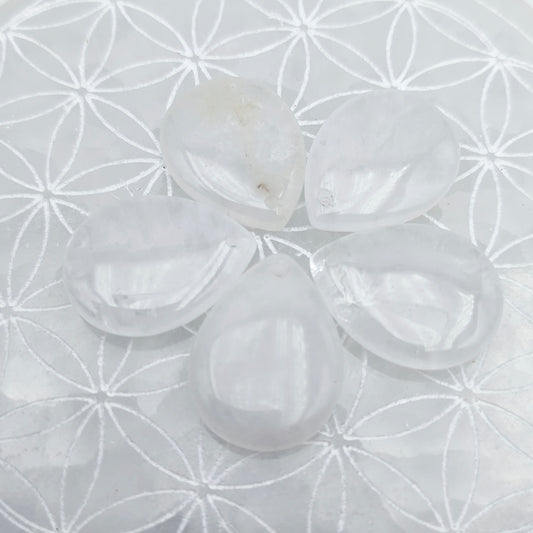 Pendentif goutte perçé Taille M 30 x 25 mm. - Cristal de roche